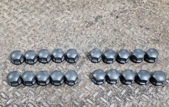 Volvo XC40 Wheel nut cap/cover 31660705 31660919