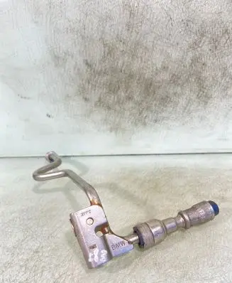 BMW 1 E81 E87 Fuel injector supply line/pipe 756248104