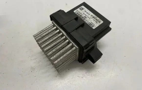 Opel Insignia A Heater blower fan relay 13503201