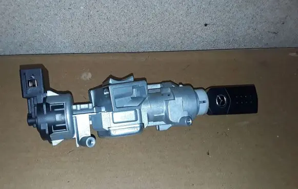 Mazda 3 I Ignition lock 3M513F880AC