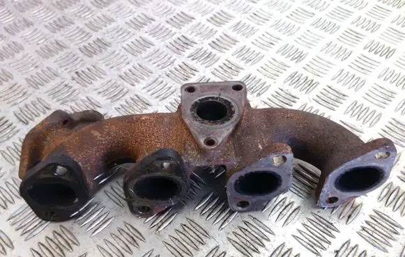 Renault Master III Exhaust manifold 8200868133