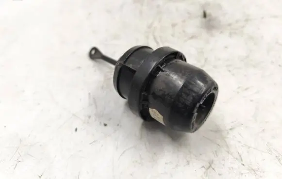 Audi A4 S4 B5 8D Valve vacuum AW23835698R