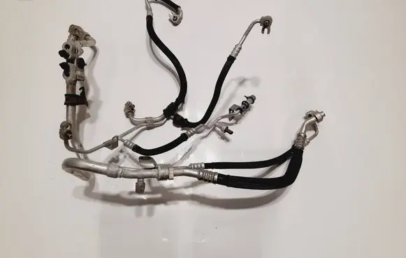 Air conditioning (A/C) pipe/hose