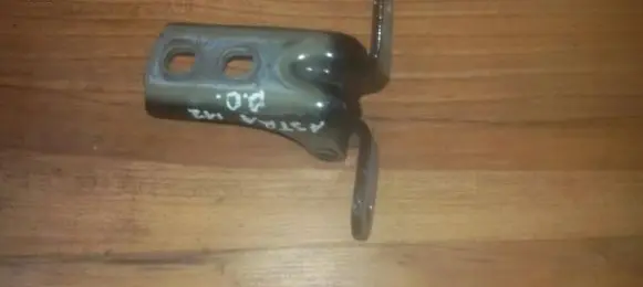 Front door upper hinge