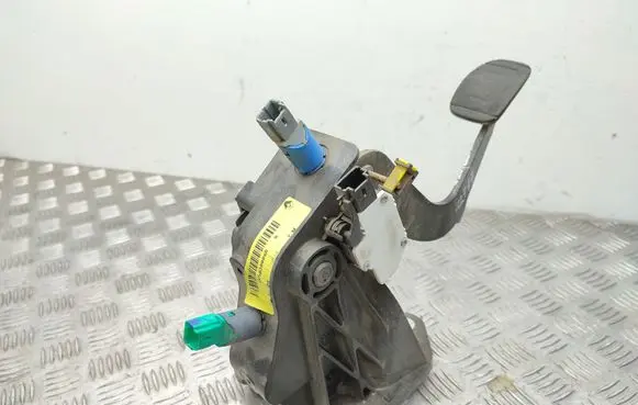 Clutch pedal