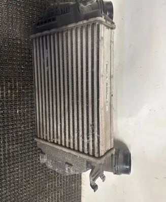 Nissan Qashqai Intercooler radiator 144614EB1B N165253A 457017