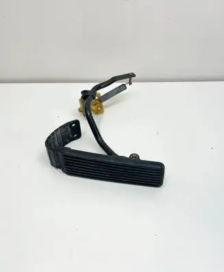 Mercedes-Benz SL R129 Accelerator throttle pedal A1293010082 1293010082