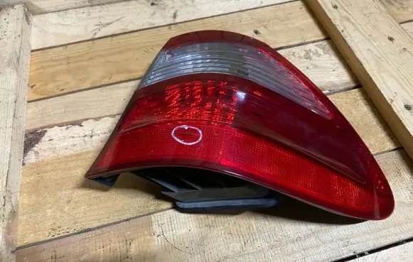 Mercedes-Benz E W211 Rear/tail lights 13391338