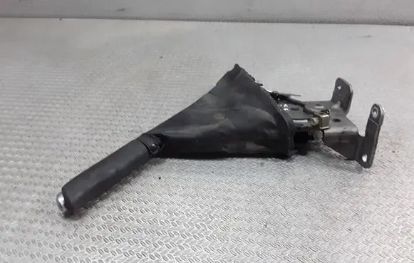 Handbrake/parking brake lever assembly
