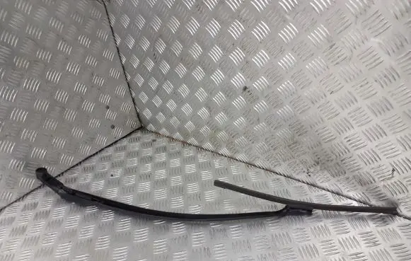 Toyota Avensis T250 Front wiper blade arm 3392125686