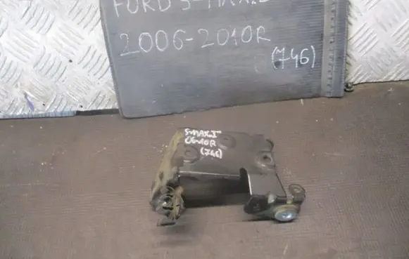 Ford S-MAX ABS pump bracket 2B389
