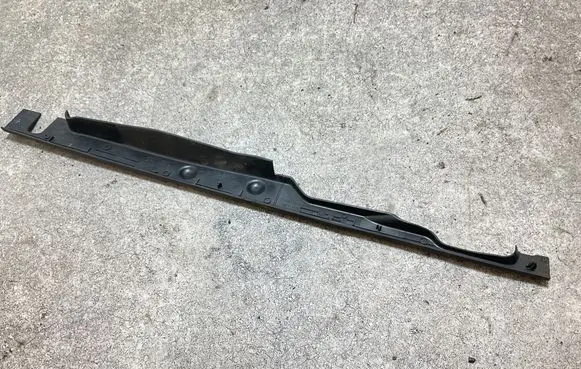 Audi A4 S4 B9 Fender end trim 8W0820582