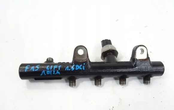 Nissan Juke I F15 Fuel main line pipe 175213876R