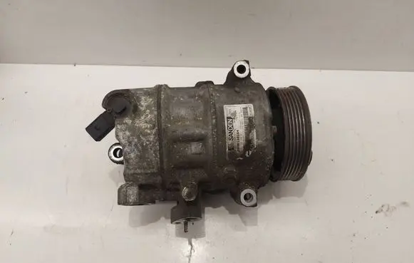 Volkswagen Touran II Air conditioning (A/C) compressor (pump) 1K0820808B