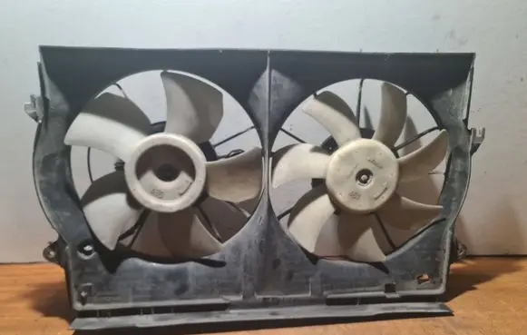 Toyota Corolla Verso E110 Electric radiator cooling fan