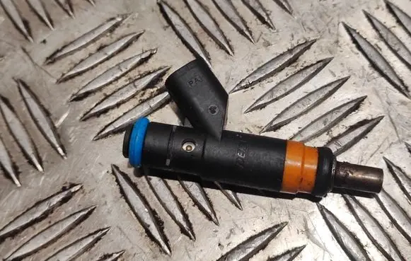 Dodge Durango Fuel injector 05037479AC