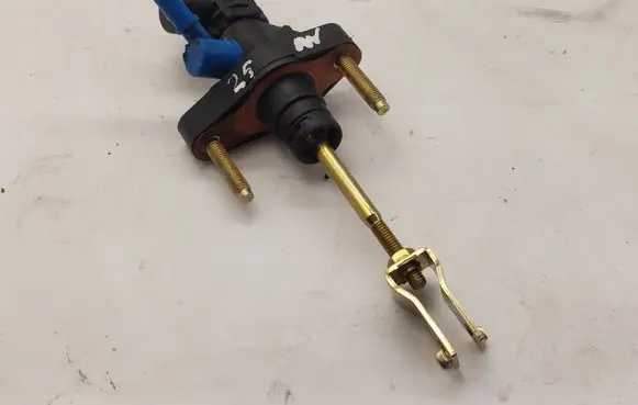 Toyota Avensis T250 Clutch master cylinder 3142005040