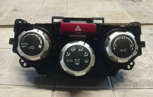 Subaru Forester SH Climate control unit 72311SC060 T1007170DB 88826CA