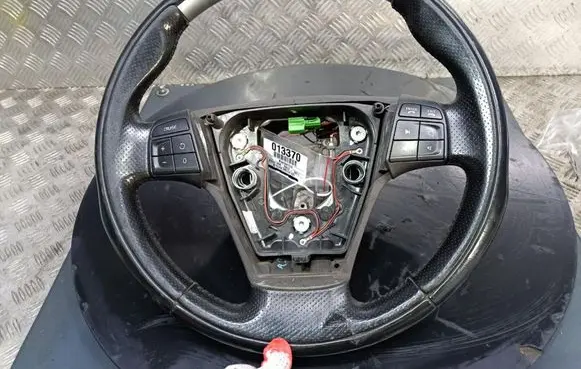 Volvo V50 Steering wheel
