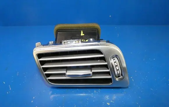 Mercedes-Benz CLS C218 X218 Dashboard side air vent grill/cover trim