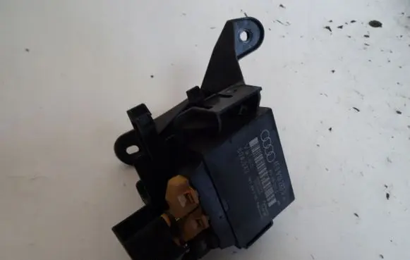 Audi Q7 4M Parking PDC control unit/module 4F0919283G