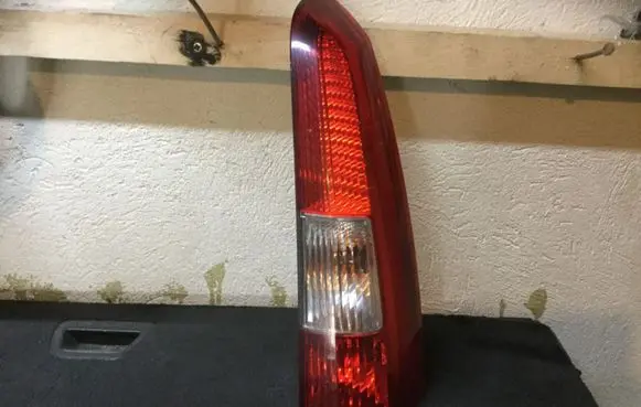 Volvo V70 Rear/tail lights 9154494