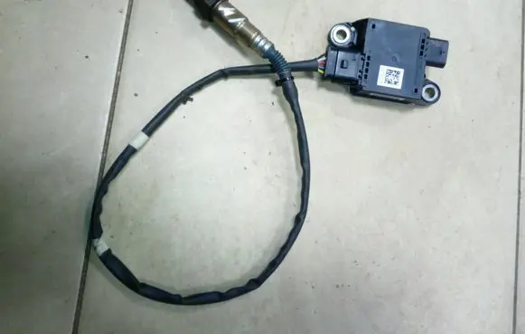 Volkswagen Transporter - Caravelle T6 Lambda probe sensor 04L906261G NE65405