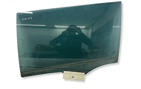 Volkswagen PASSAT B8 Rear door window glass 43R00056 E000186