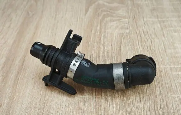 BMW X4 G02 Engine coolant pipe/hose 8472308