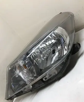 Toyota Yaris Headlight/headlamp
