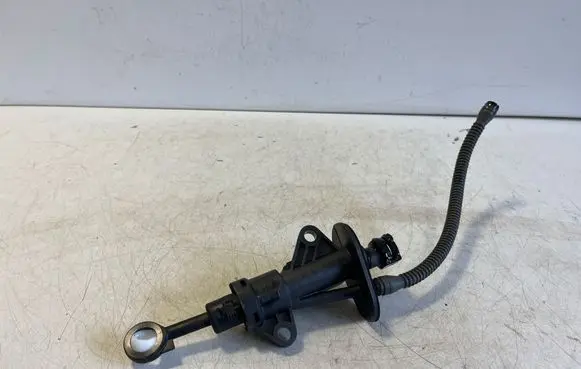 Audi Q2 - Clutch master cylinder 5Q0927810
