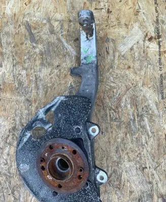 Mercedes-Benz GLE (W166 - C292) Front wheel hub spindle knuckle