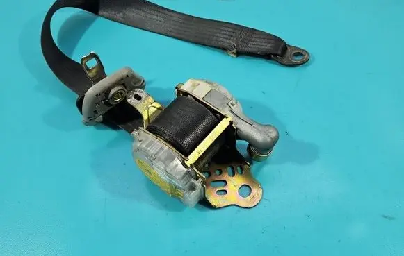 Toyota RAV 4 (XA20) Front seatbelt 7L7040P IMPRK1592222