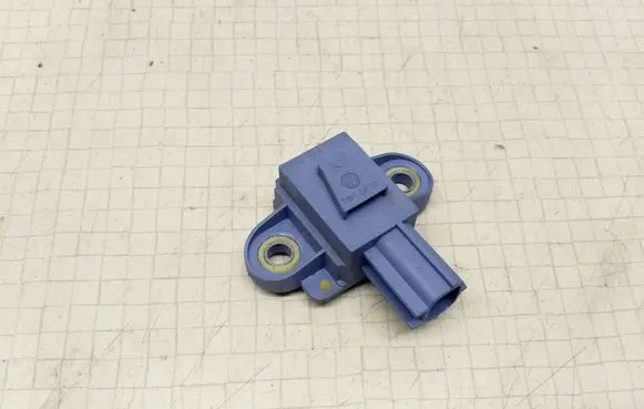 Skoda Octavia Mk2 (1Z) Airbag deployment crash/impact sensor 1K0955557A