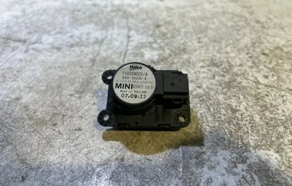 Mini Cooper Countryman R60 Air flap motor/actuator 9286871 T1025902V 70913