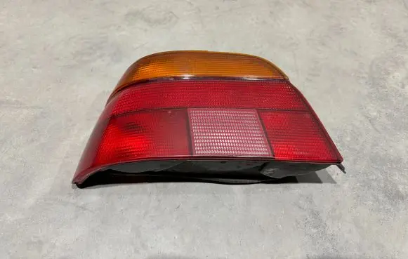 BMW 5 E39 Rear/tail lights 8358031 2VP00724001