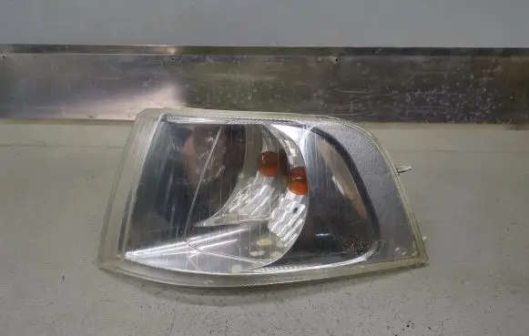 Volvo S40, V40 Front indicator light 30621831 30621833
