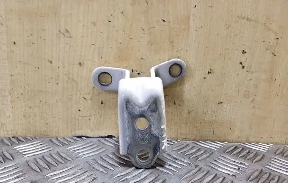 Hyundai i40 Front door upper hinge