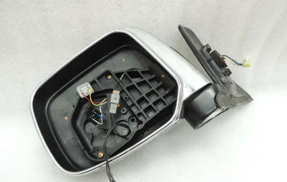 Mitsubishi L200 Front door electric wing mirror MR361095