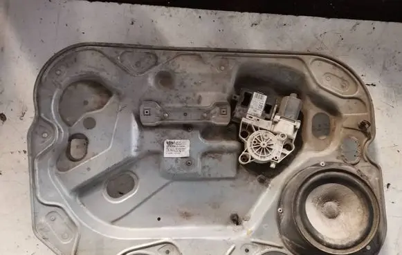 Ford Focus Front door manual window regulator 4M5T14B563AB A12010088 A12010365