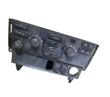 Volvo XC70 Climate control unit 8697140