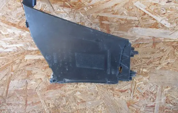 Skoda Enyaq iV Intercooler air guide/duct channel 5LA121764A