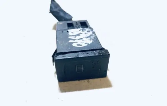 Volkswagen PASSAT B5 Windscreen/window heater switch 3b0959621c