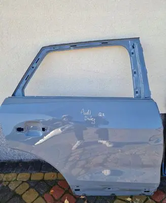 Audi Q2 - Rear door