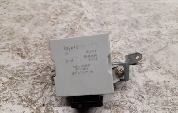 Toyota Avensis T250 Window wiper relay 8594005040