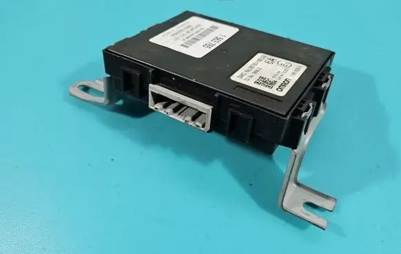 Suzuki Swift II Central body control module 3678068L03 IMPRK1563765