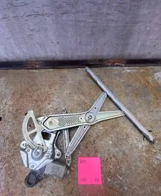 Toyota Yaris Front door window regulator with motor 8571052030 0621000982