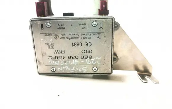 Audi A8 S8 D3 4E Aerial antenna amplifier 8E0035456C