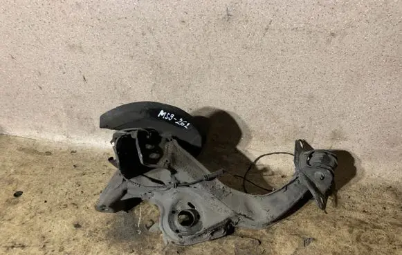 BMW 2 F46 Rear wheel hub