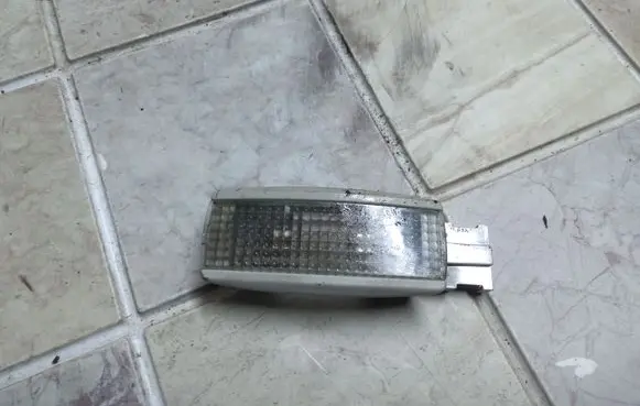 Volkswagen PASSAT B5.5 Other interior light 3B0947113